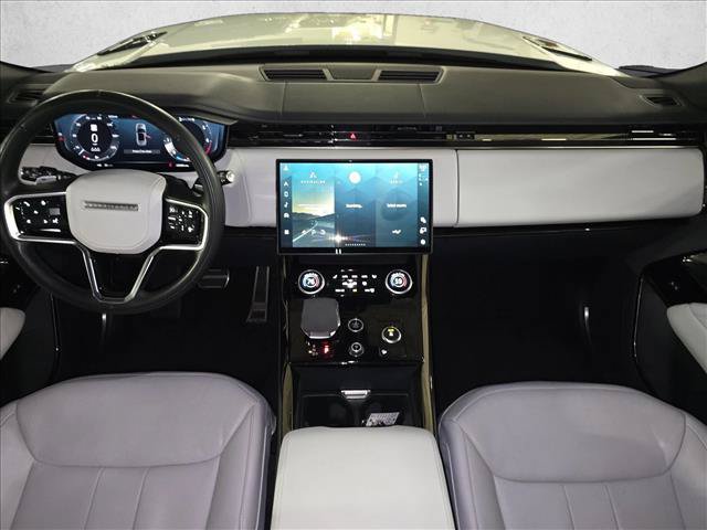 Used 2023 Land Rover Range Rover Sport SE AWD/4WD image 9
