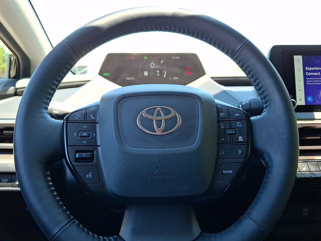 Used 2023 Toyota Prius XLE AWD/4WD image 18