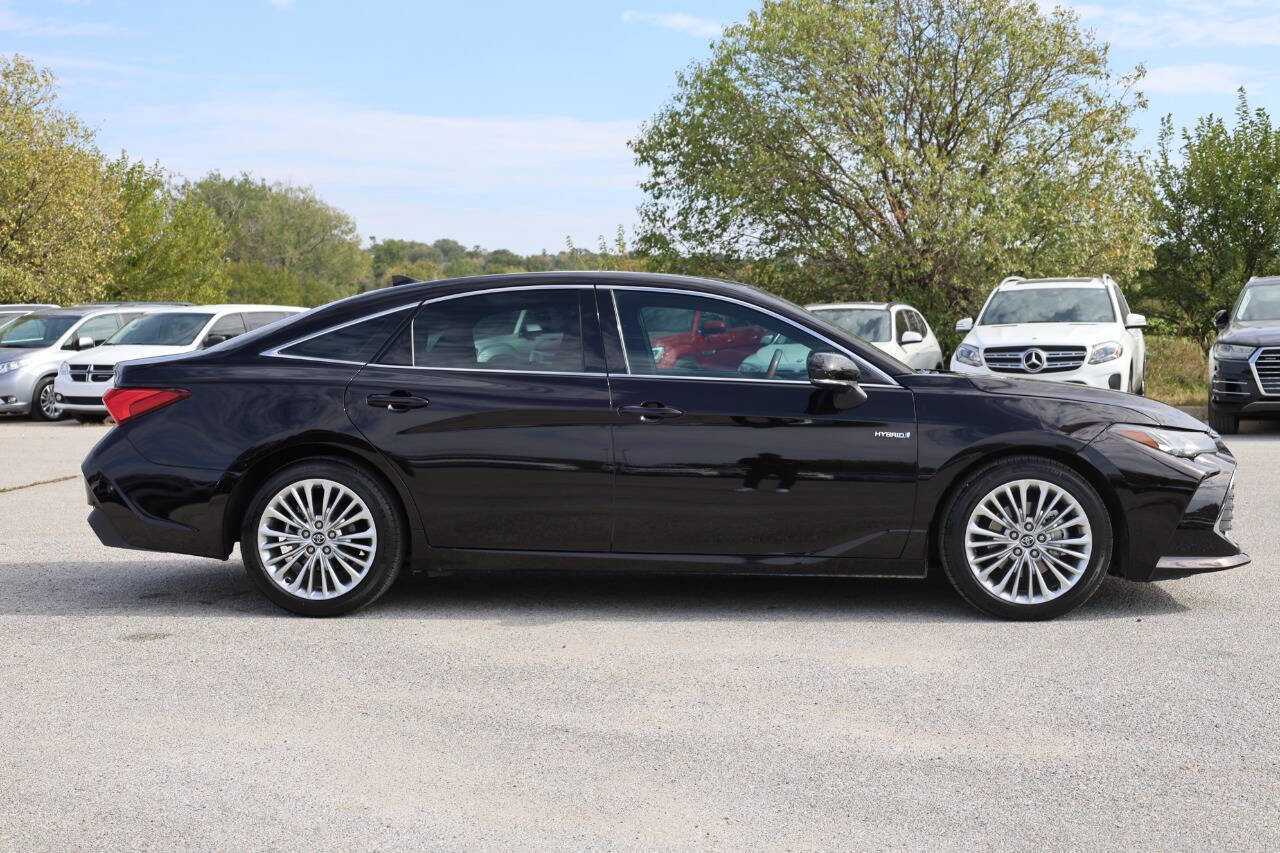 Used 2020 Toyota Avalon Limited w/ Advanced Safety Package FWD image 7