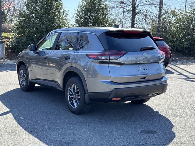 Used 2025 Nissan Rogue S image 4