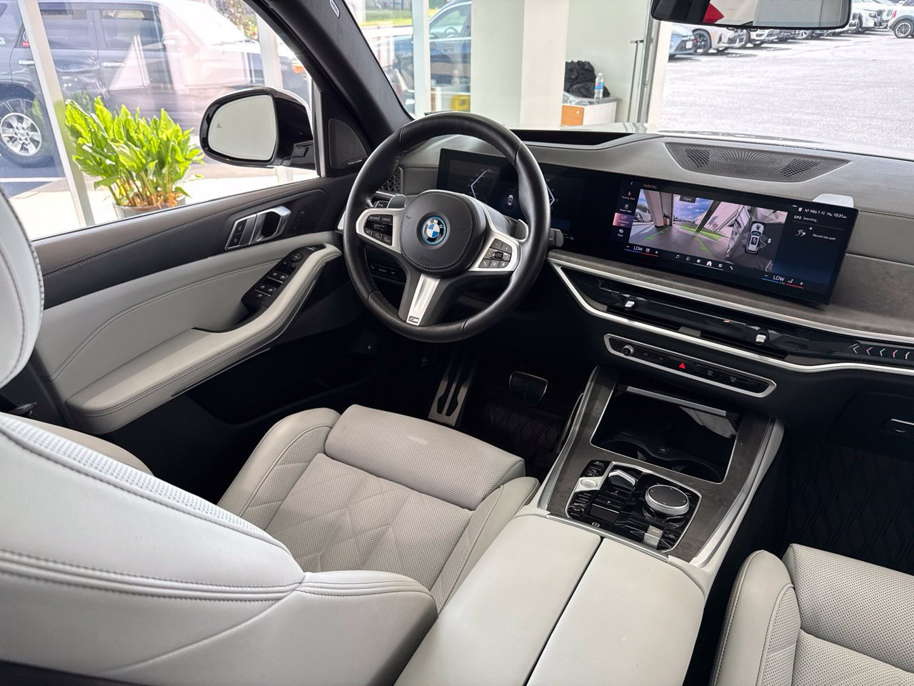 Used 2024 BMW X5 xDrive50e w/ M Sport Package AWD/4WD image 46