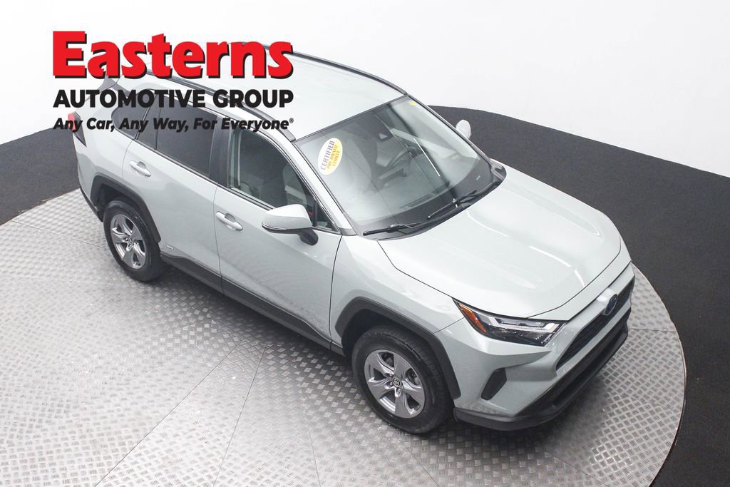 Used 2022 Toyota RAV4 XLE image 3
