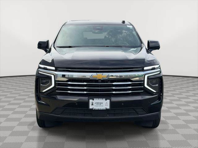 Used 2025 Chevrolet Suburban LT AWD/4WD image 2