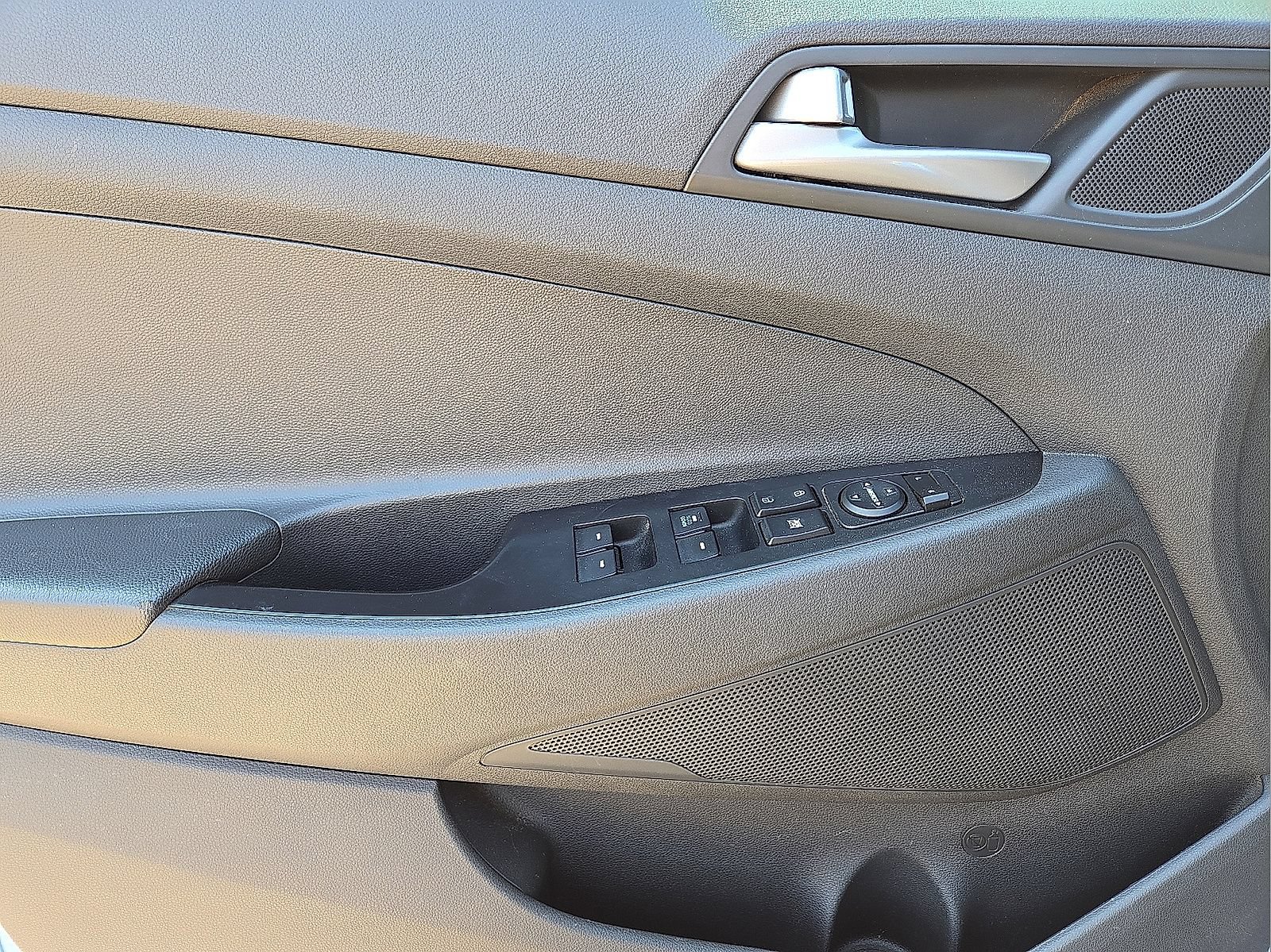 Used 2018 Hyundai Tucson SE FWD image 18