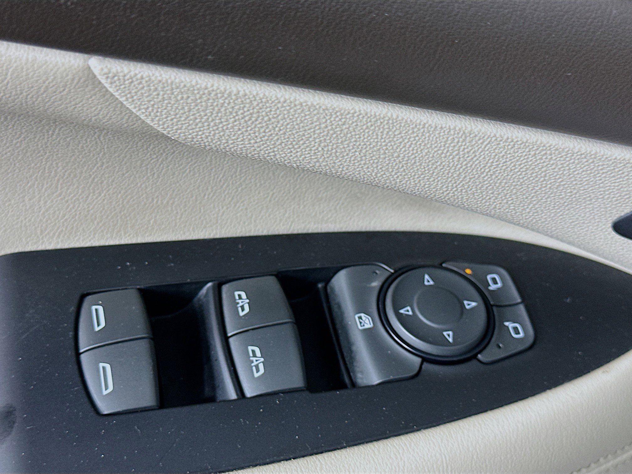 Used 2018 Buick LaCrosse Essence FWD image 15