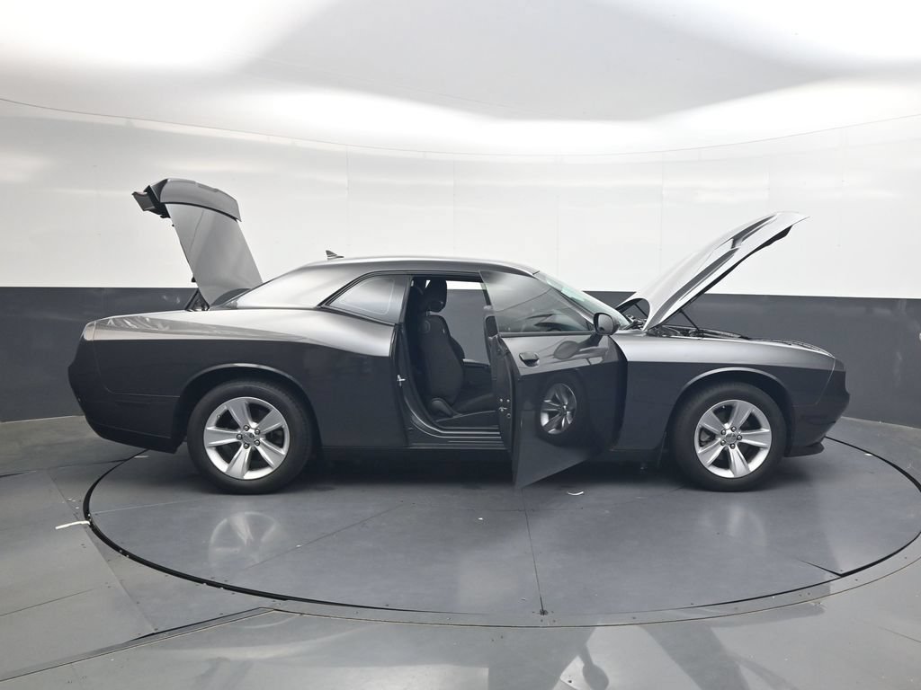 Used 2023 Dodge Challenger SXT RWD image 46