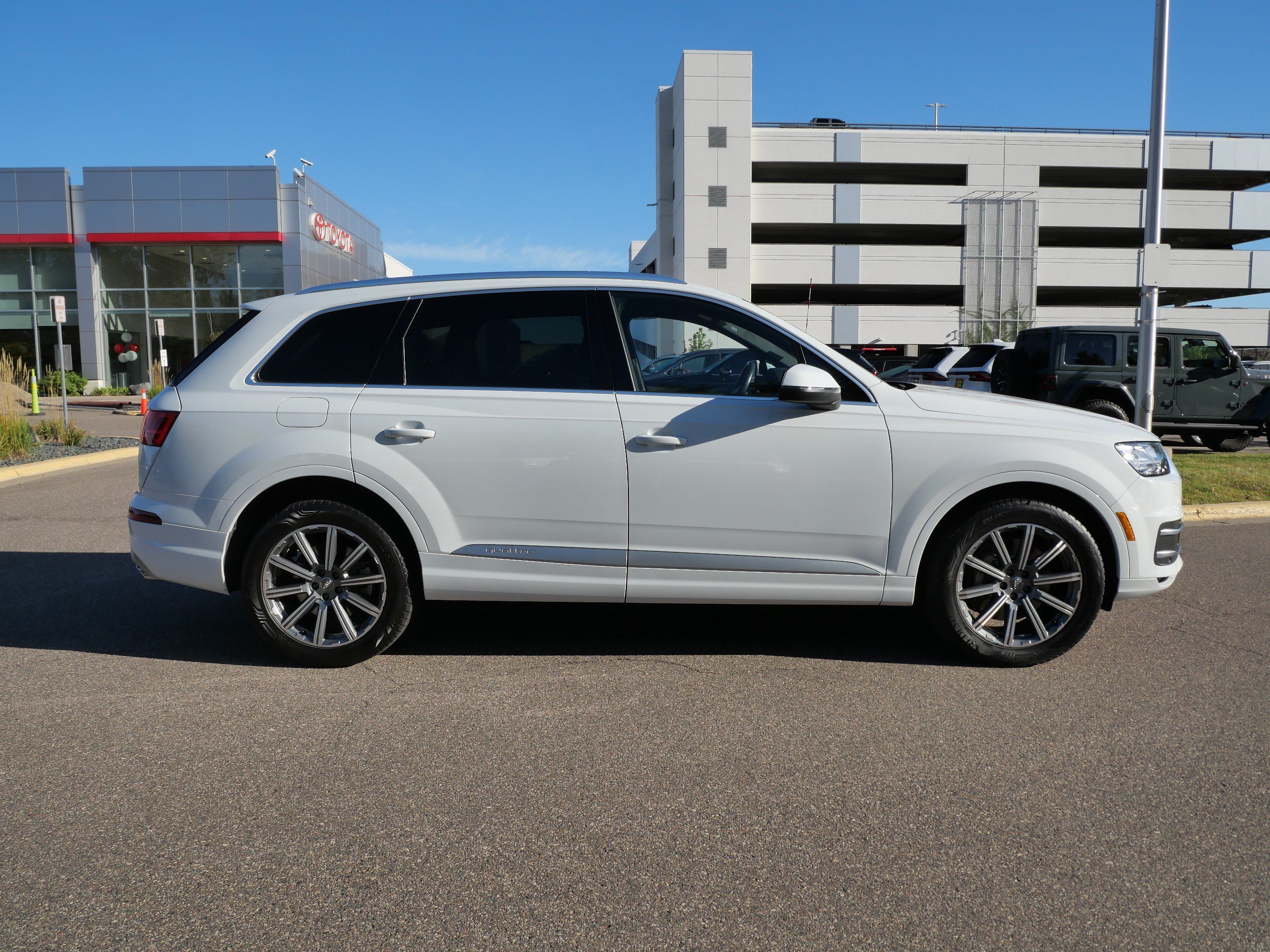 Used 2019 Audi Q7 3.0T Premium Plus w/ Premium Plus Package AWD/4WD image 8
