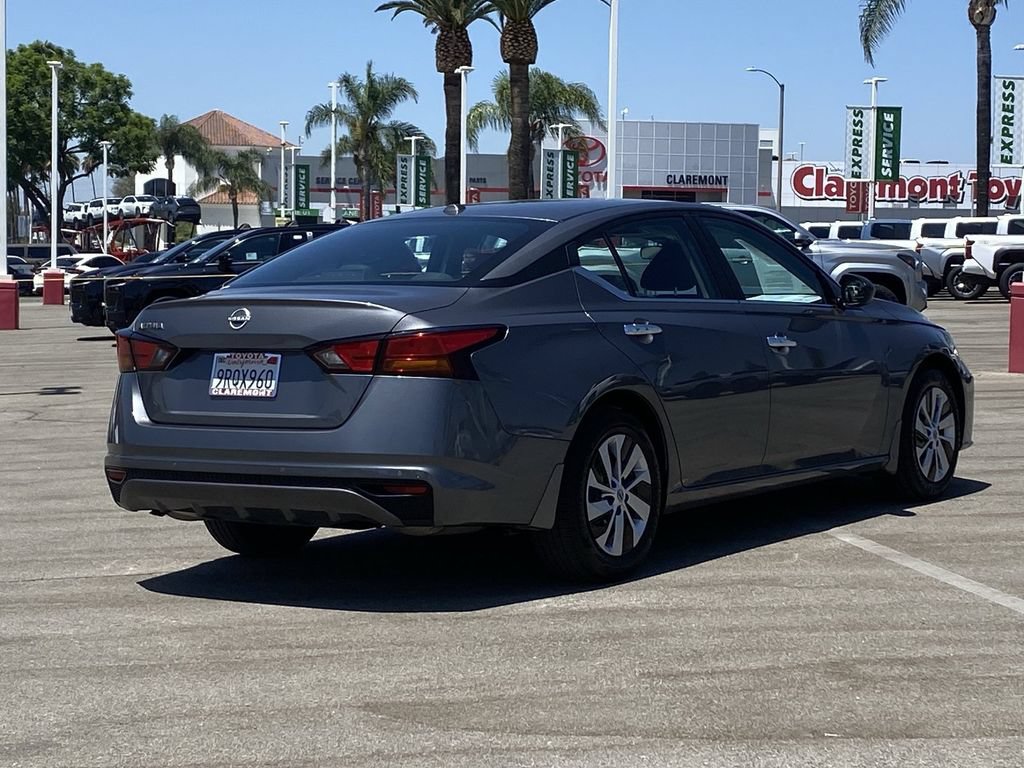 Used 2025 Nissan Altima 2.5 S FWD image 42