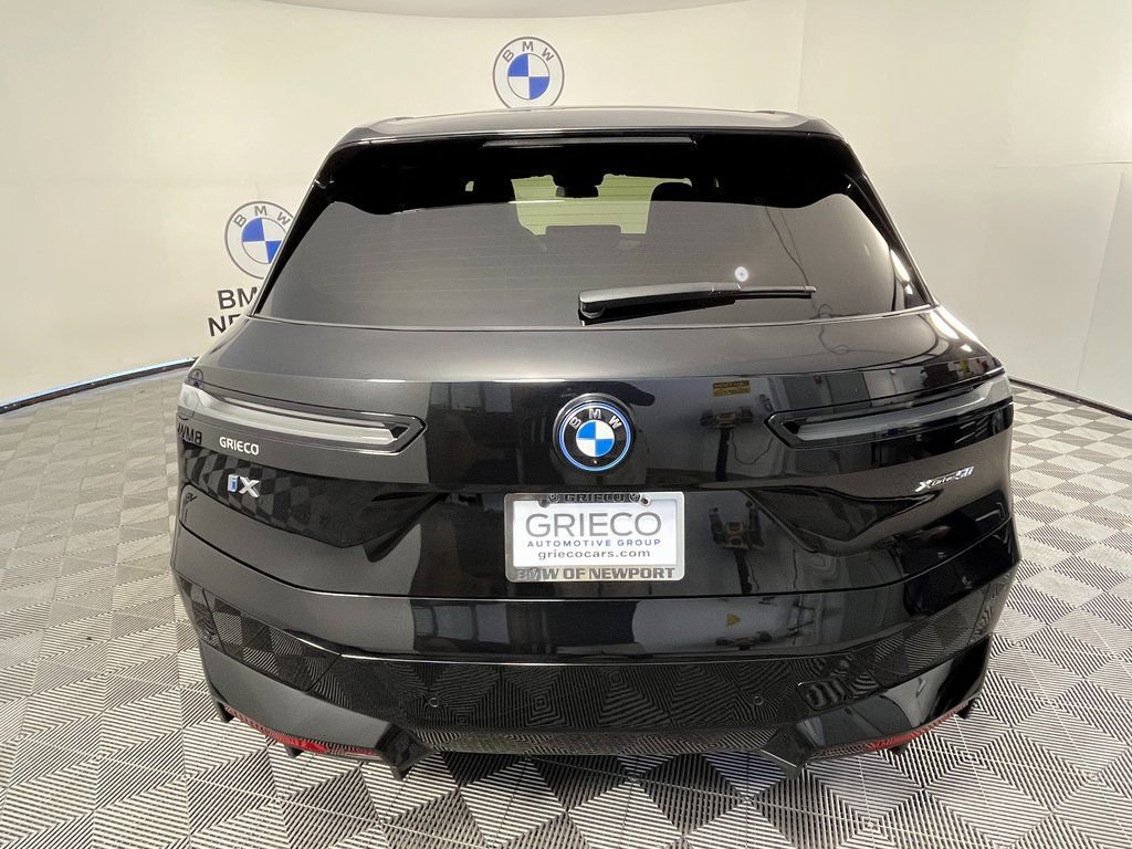 Used 2025 BMW iX xDrive50 w/ Sport Package image 11