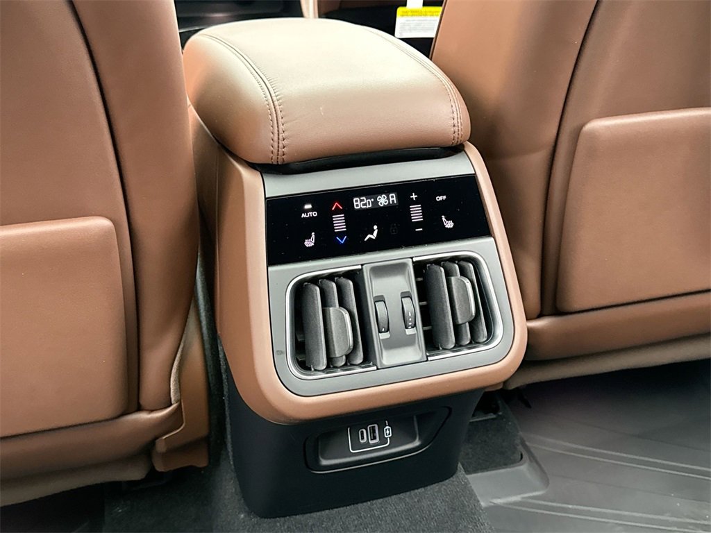 New 2024 Maserati Grecale GT image 30