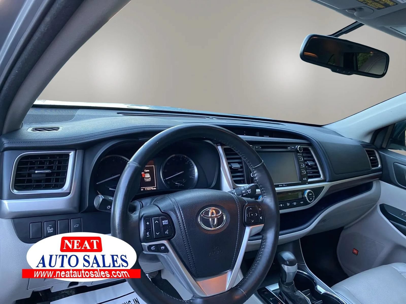 Used 2015 Toyota Highlander Limited AWD/4WD image 12