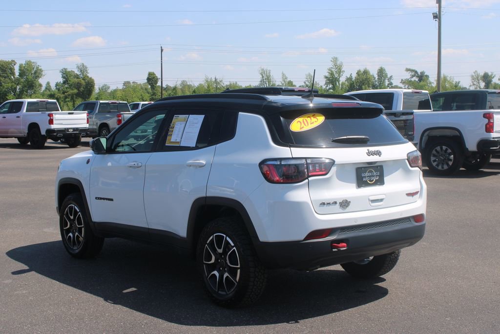Used 2025 Jeep Compass Trailhawk AWD/4WD image 7