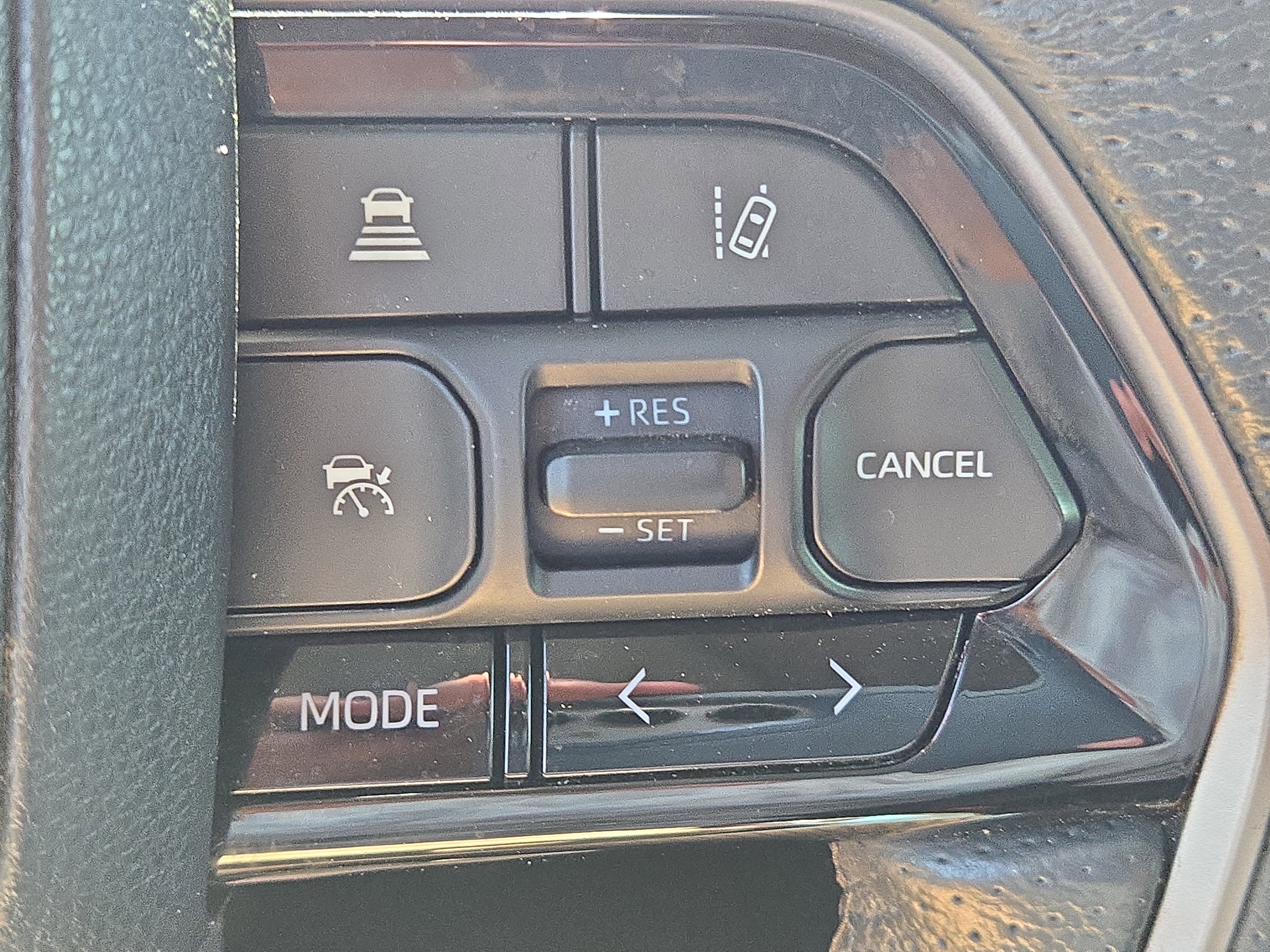 Used 2022 Toyota Tundra Limited image 24