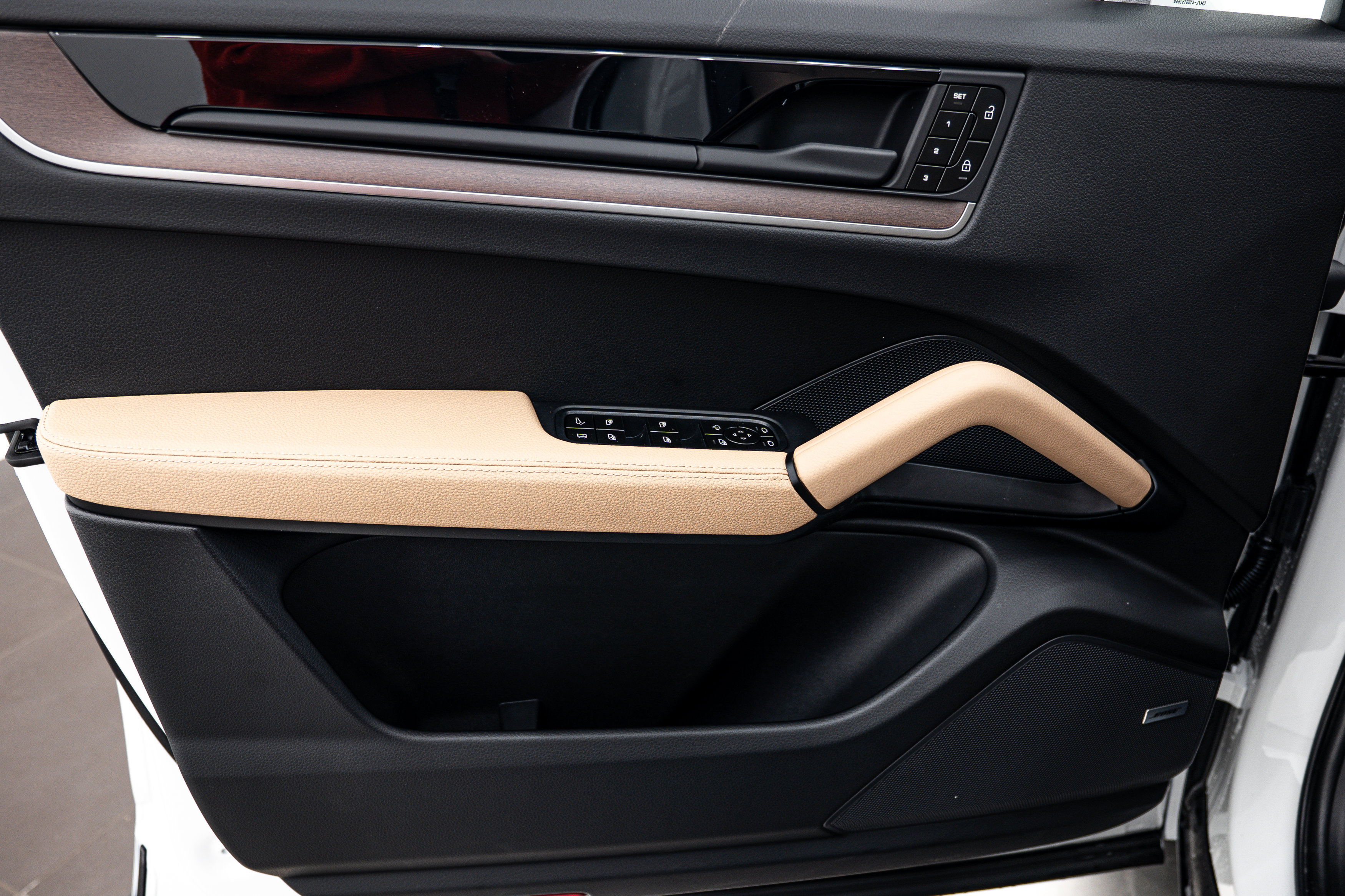 Certified 2026 Porsche Cayenne E-Hybrid image 14