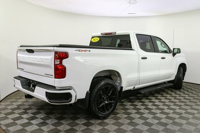 Used 2024 Chevrolet Silverado 1500 Custom image 12