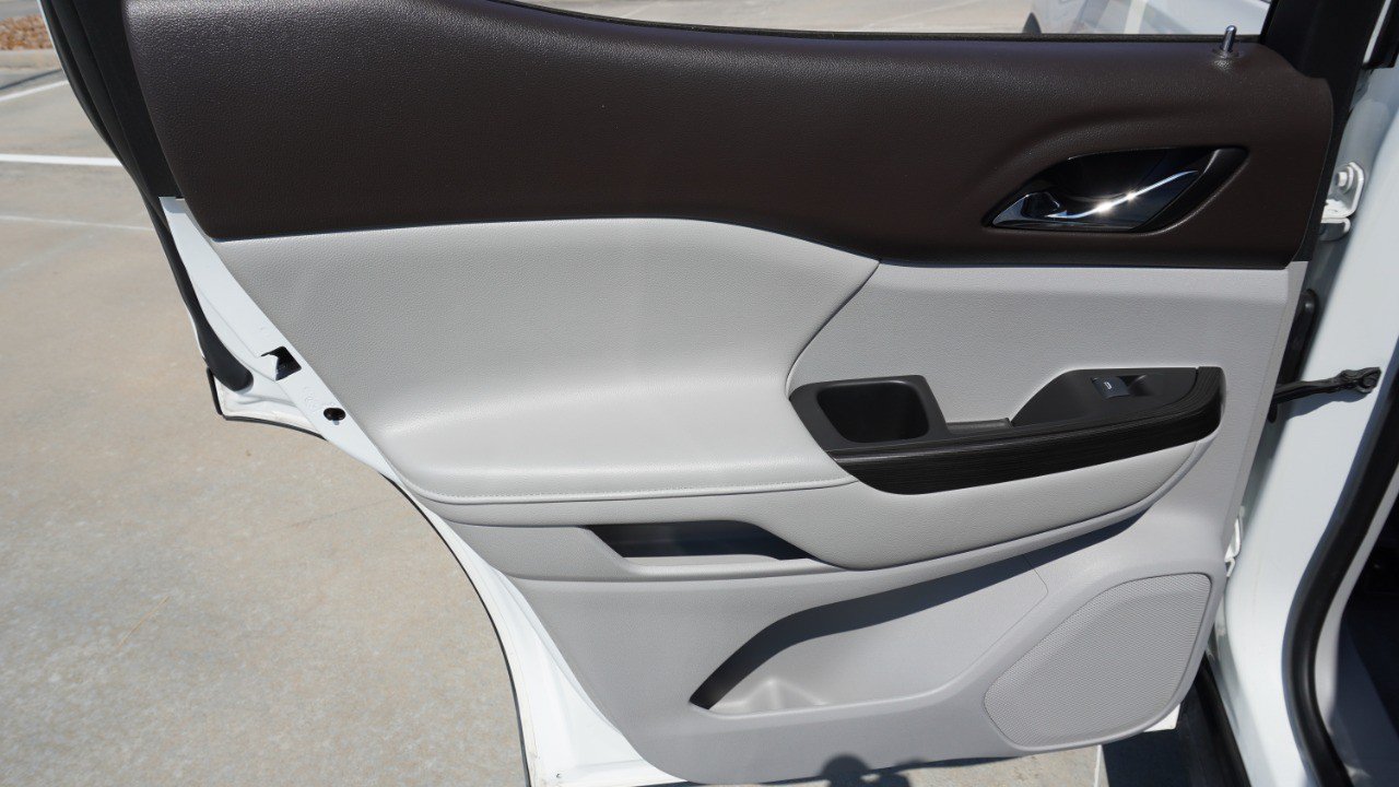 Used 2017 GMC Acadia SLT FWD image 34