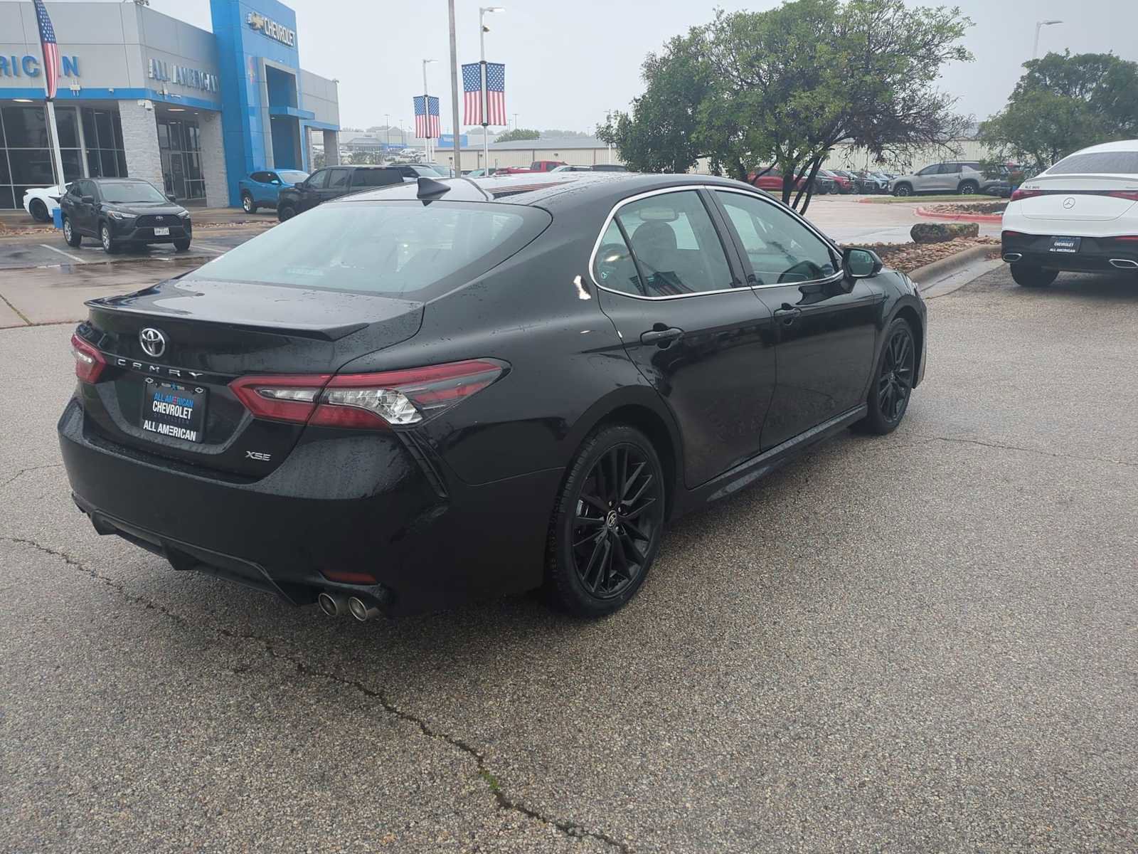 Used 2024 Toyota Camry XSE FWD image 8