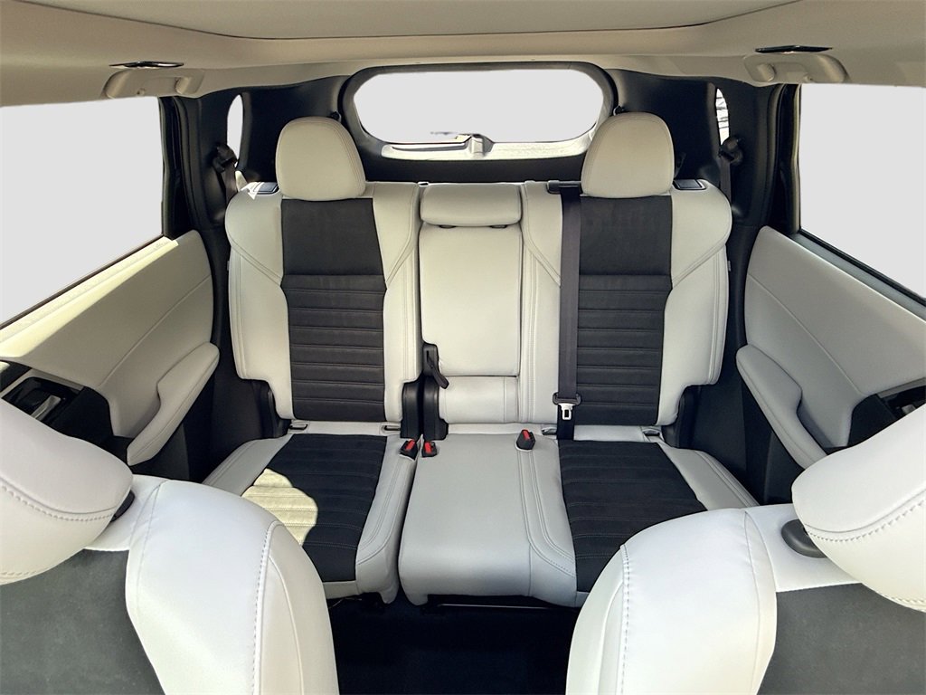 New 2025 Mitsubishi Outlander SE image 23