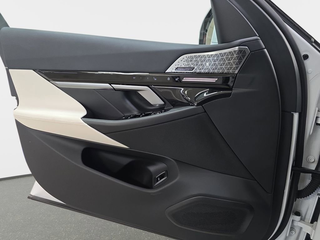 Used 2026 BMW 530i w/ Premium Package image 27