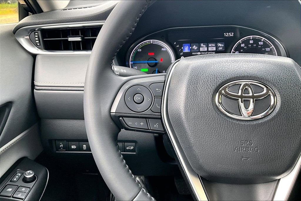 Used 2023 Toyota Venza LE AWD/4WD image 24