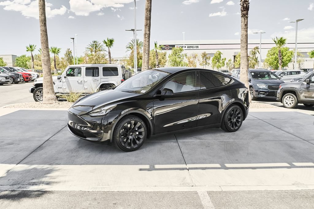 Used 2023 Tesla Model Y Long Range AWD/4WD image 4