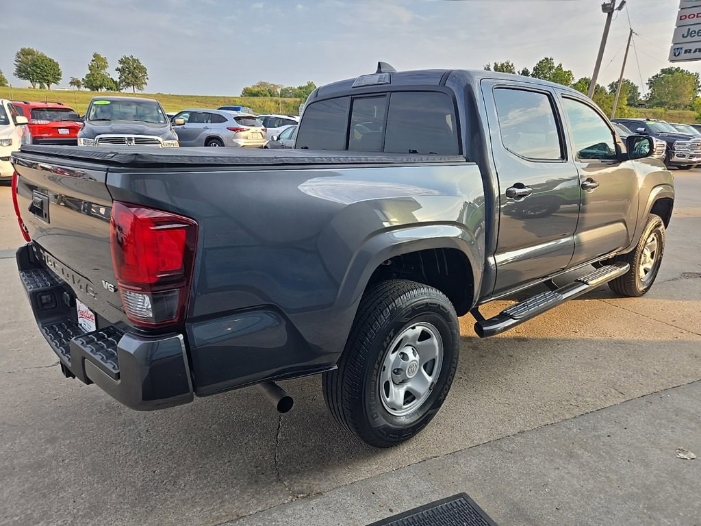 Used 2022 Toyota Tacoma SR image 12
