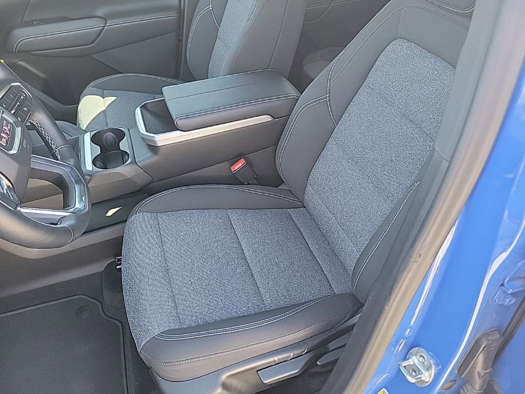 Used 2025 GMC Terrain Elevation w/ Technology Package II image 18