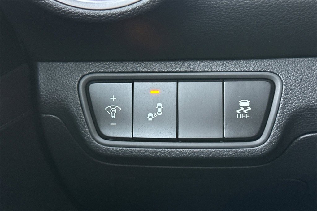 Used 2023 Kia Forte GT-Line image 30