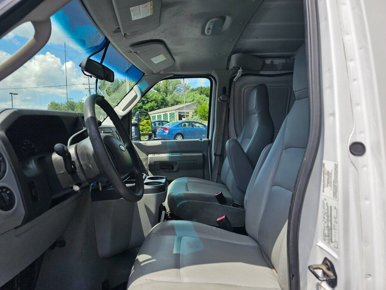 Used 2011 Ford E-150 and Econoline 150 w/ PWR Group image 13