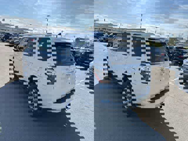 Used 2016 Toyota 4Runner SR5 image 14