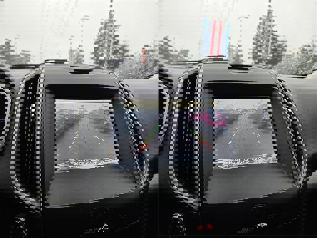 Used 2020 Ford Edge SEL image 14