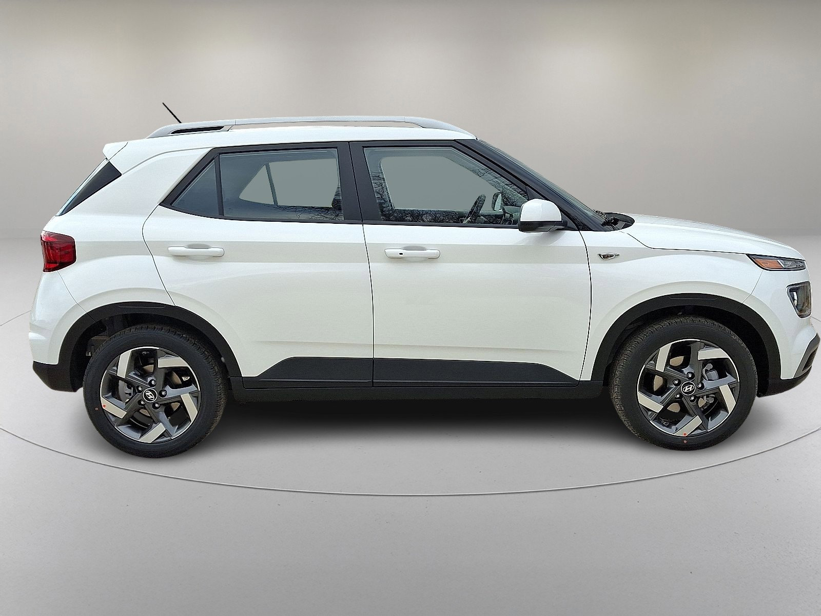 New 2026 Hyundai Venue SEL FWD image 8