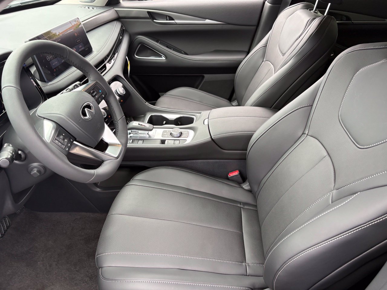 New 2027 INFINITI QX60 Luxe FWD image 1