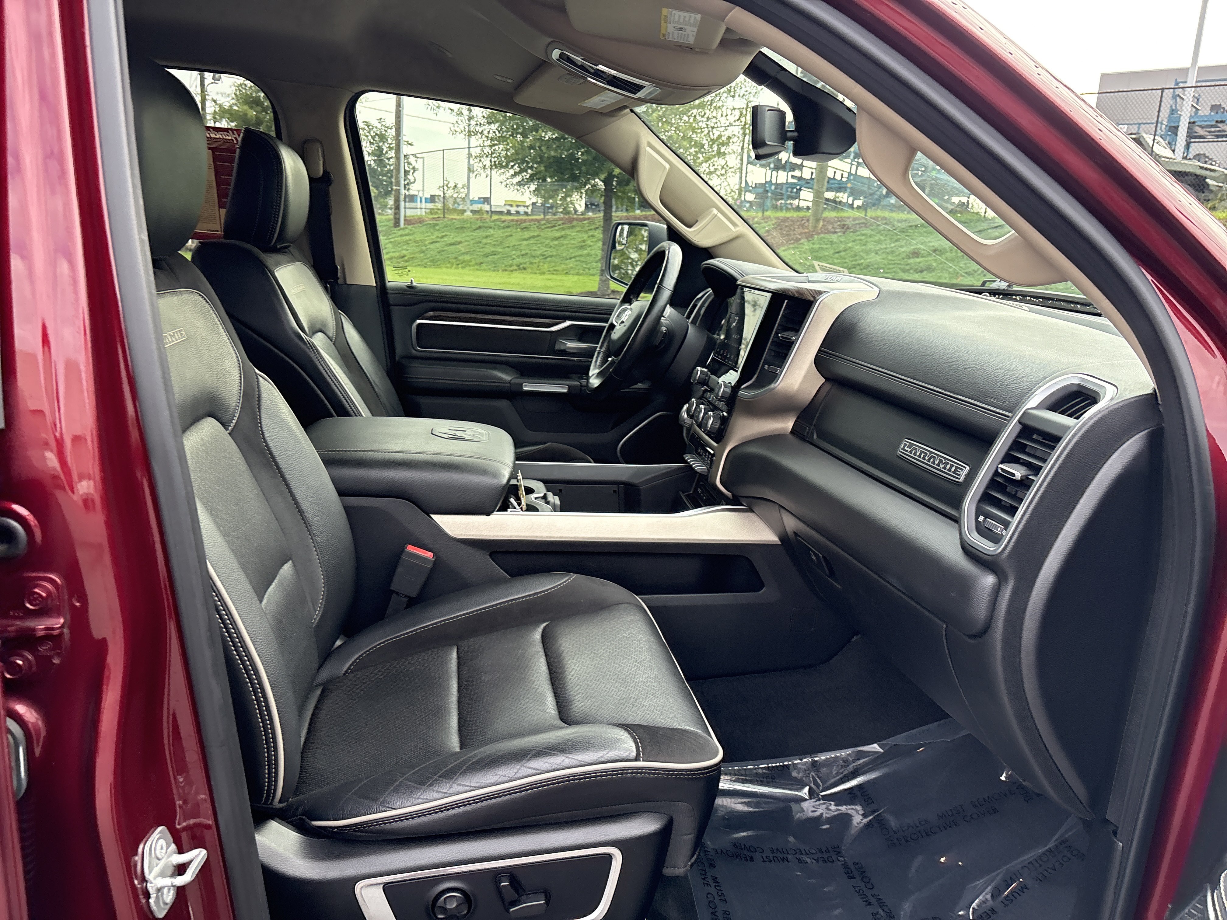 Used 2019 RAM 1500 Laramie AWD/4WD image 24