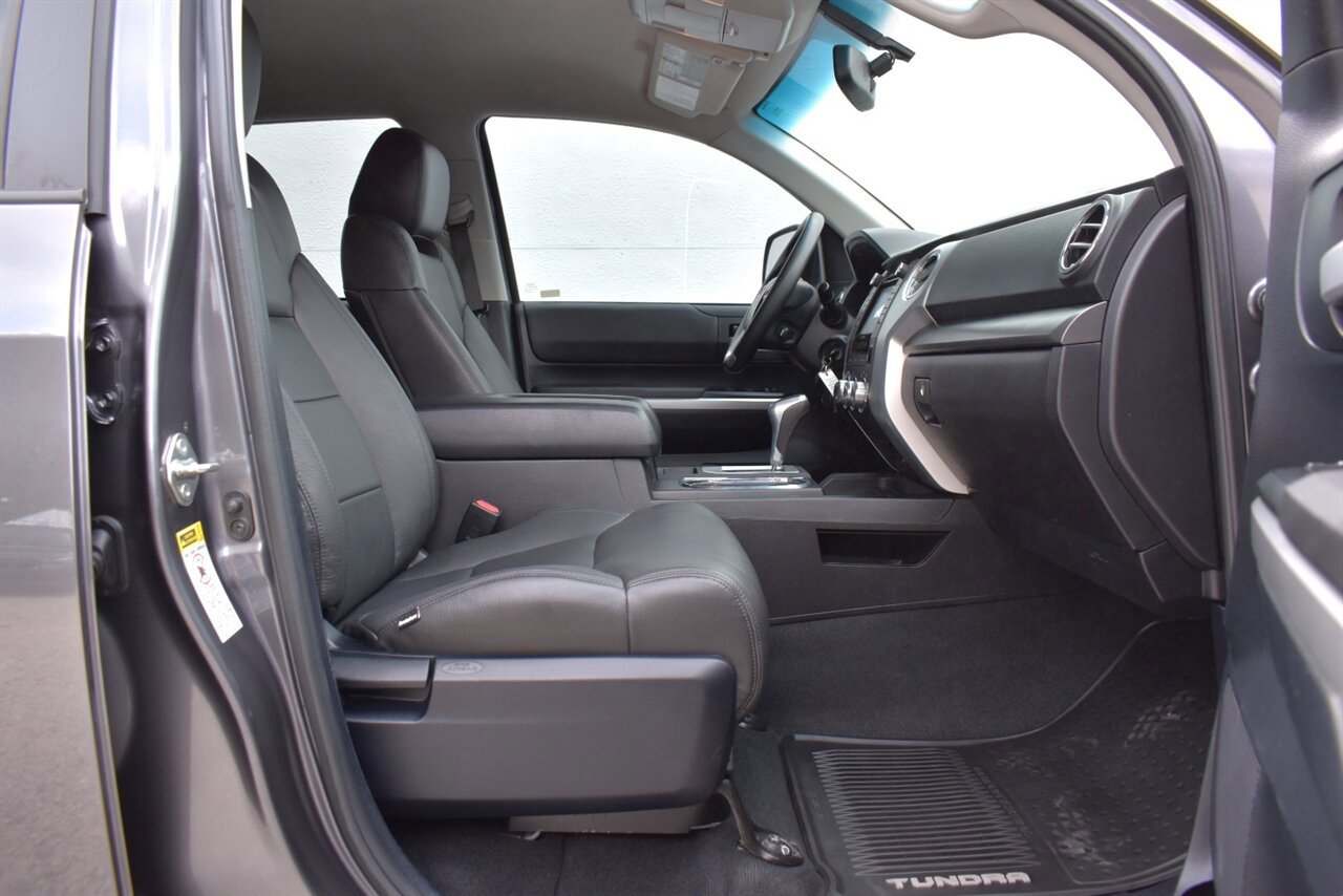 Used 2015 Toyota Tundra SR5 w/ TRD Off Road Package AWD/4WD image 31