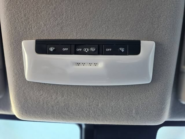 New 2025 Nissan Versa SV w/ Trunk Package FWD image 26