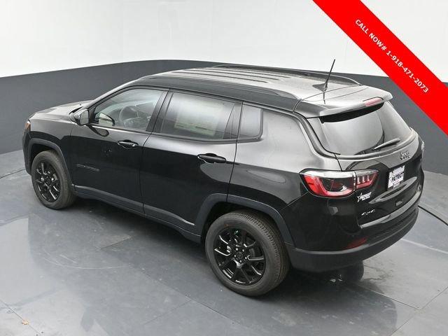 New 2026 Jeep Compass Latitude image 29