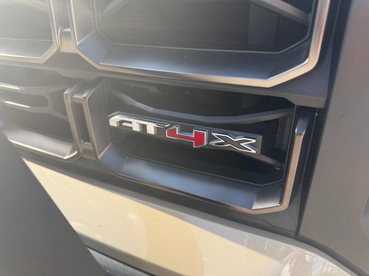Used 2023 GMC Canyon AT4X w/ Edition 1 AWD/4WD image 10