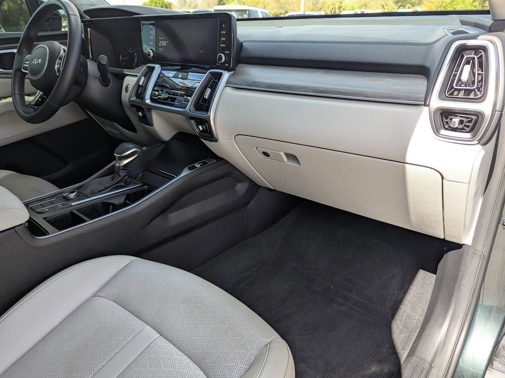 Certified 2022 Kia Sorento S image 9