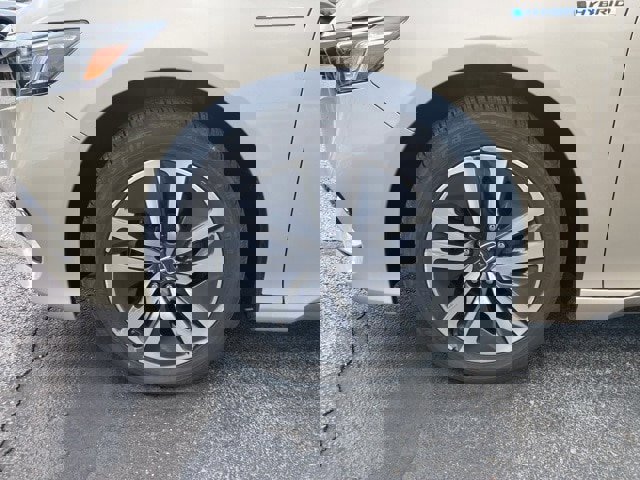 Used 2018 Honda Accord Touring image 18