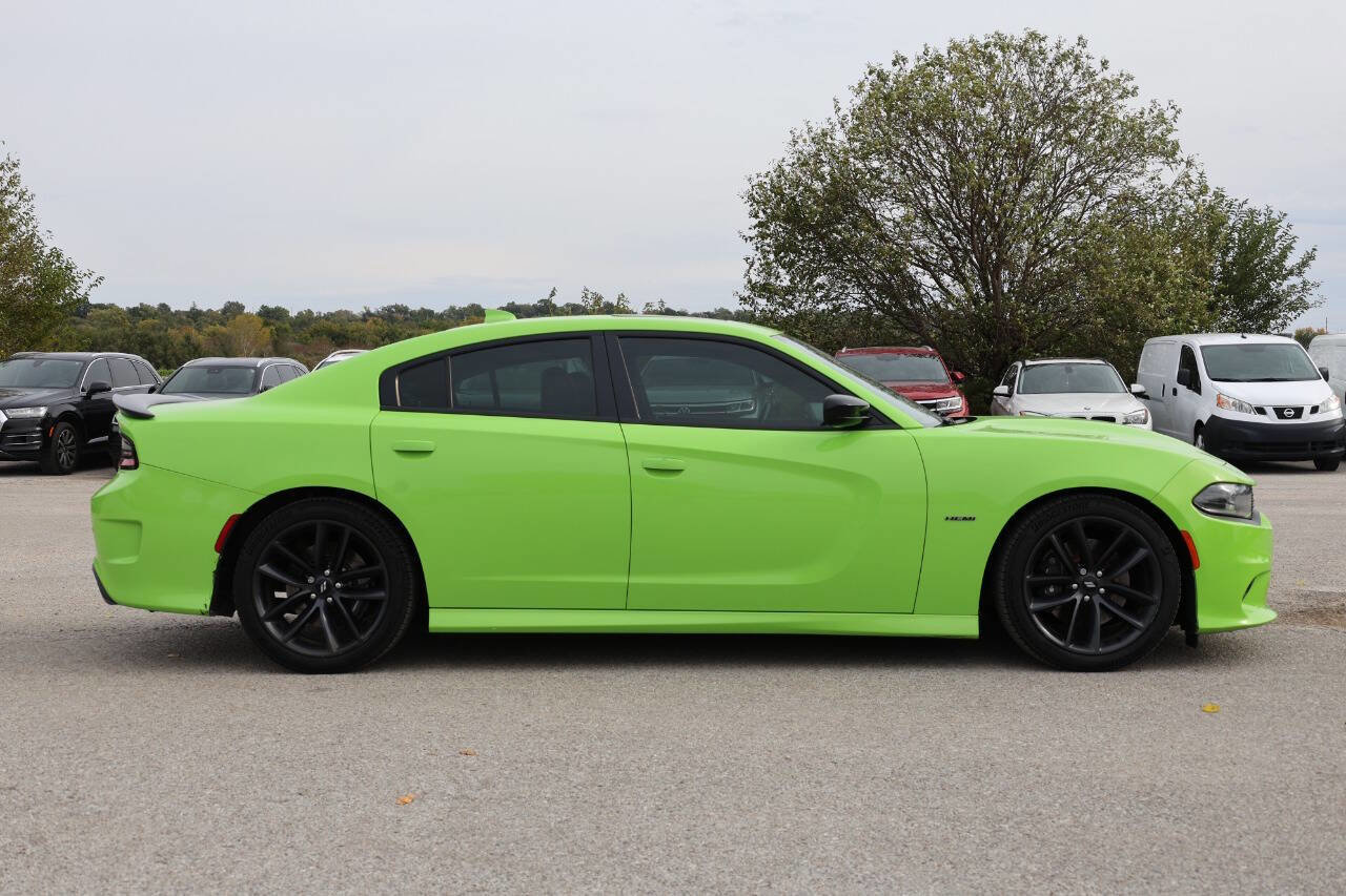 Used 2019 Dodge Charger R/T w/ Plus Group RWD image 7