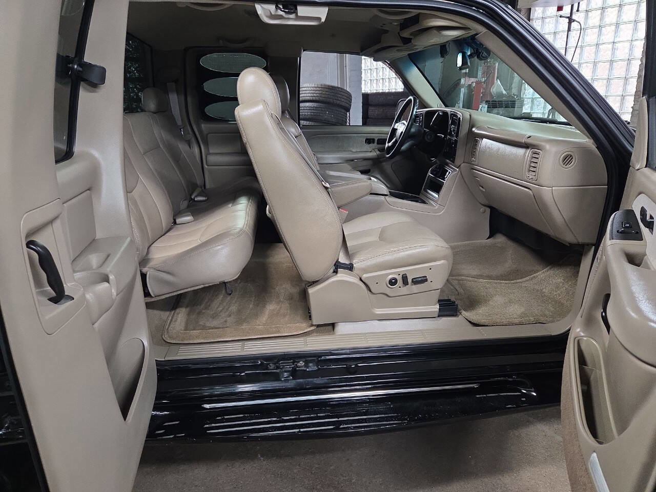 Used 2003 Chevrolet Silverado 1500 LT w/ Off-Road Package AWD/4WD image 13