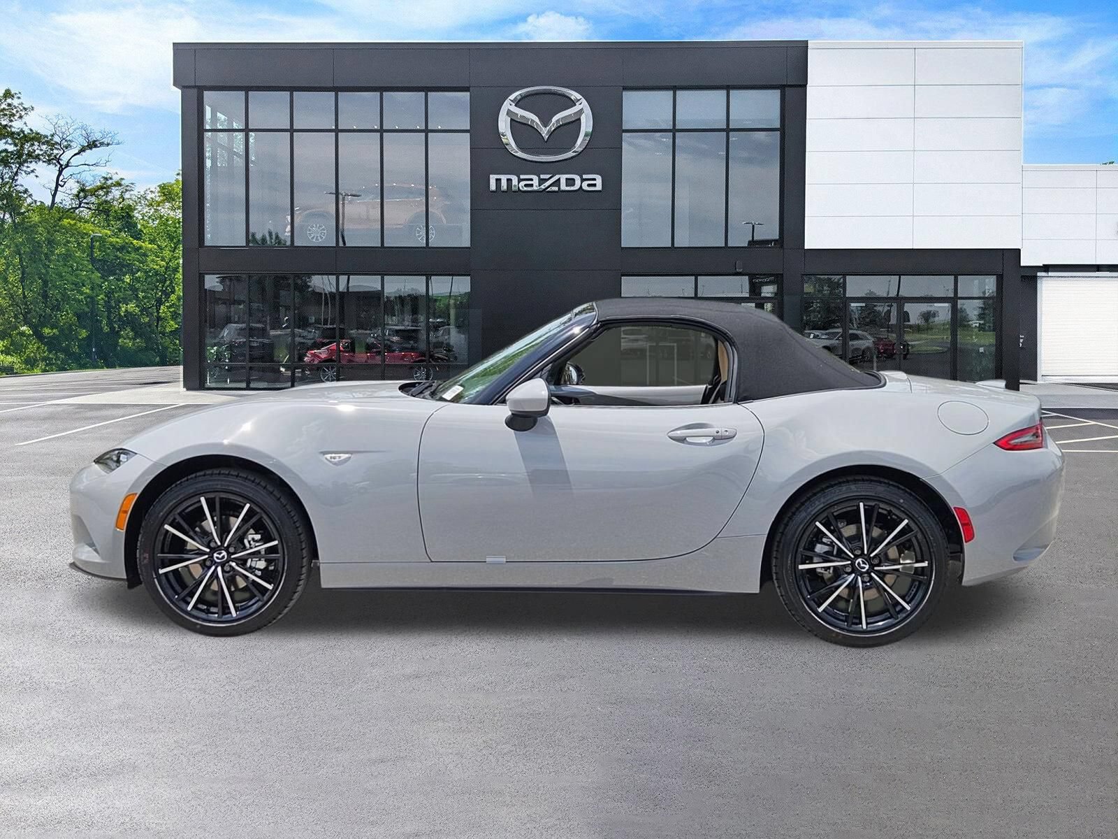 New 2026 MAZDA MX-5 Miata Grand Touring RWD image 9