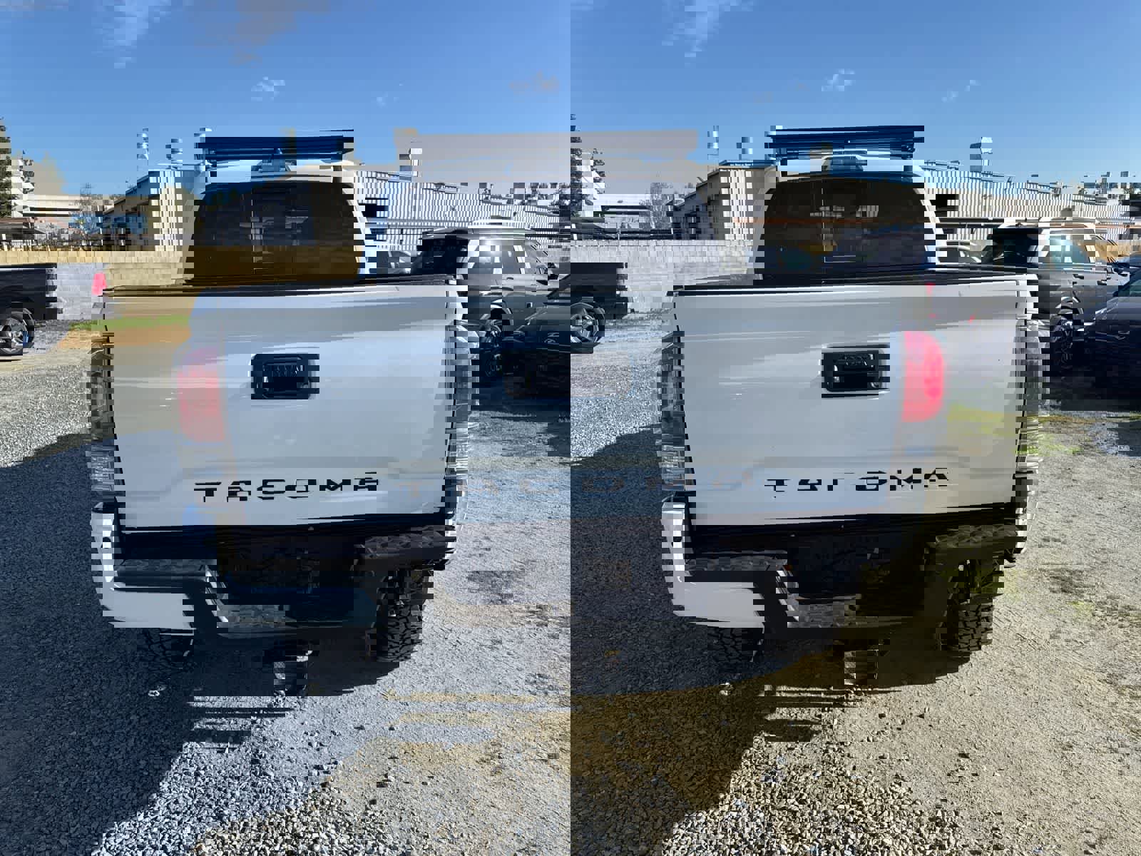 Used 2020 Toyota Tacoma TRD Off-Road w/ Technology Package image 6