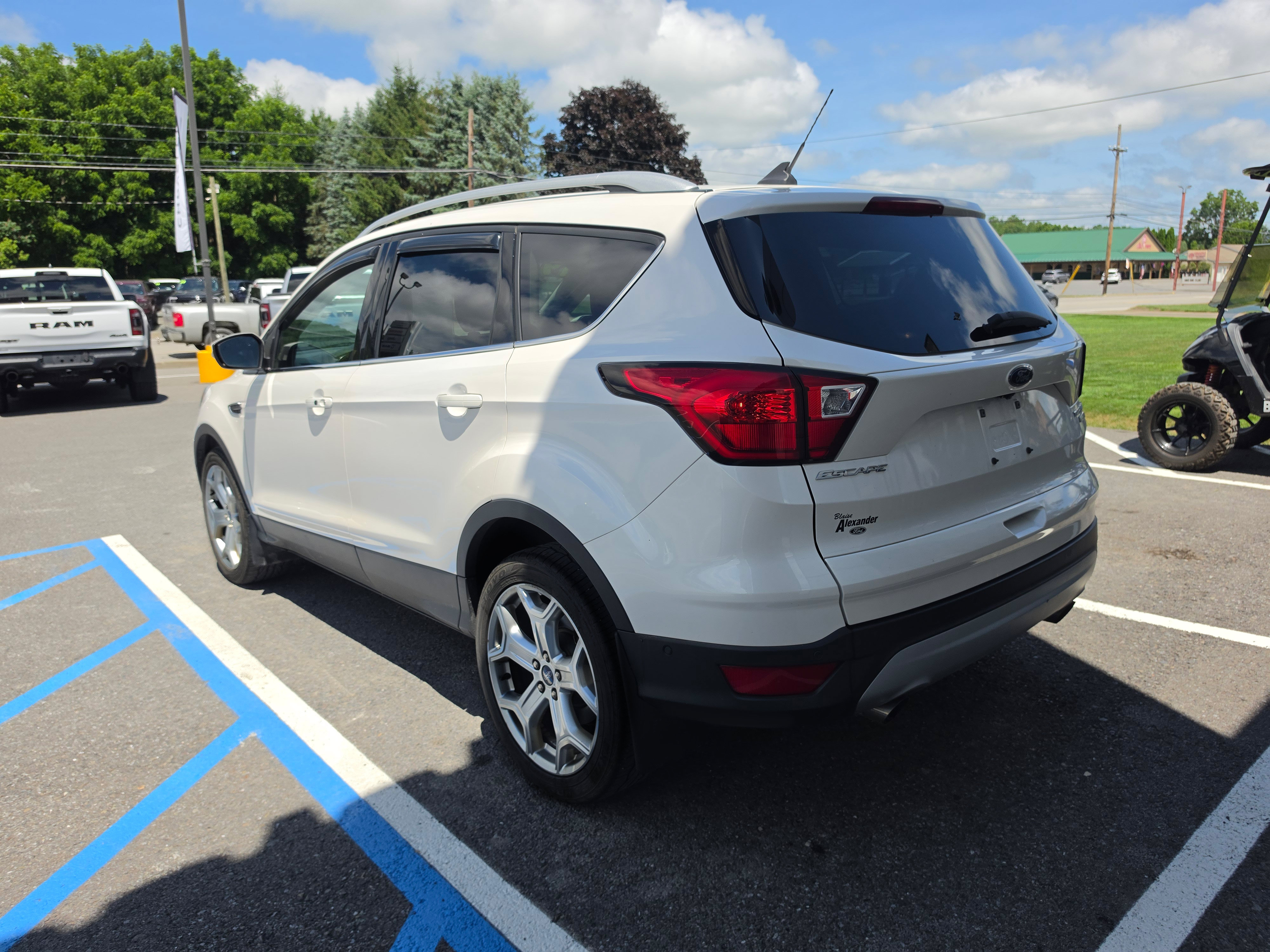 Used 2019 Ford Escape Titanium AWD/4WD image 6