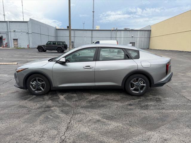 Used 2026 Kia K4 FWD image 3