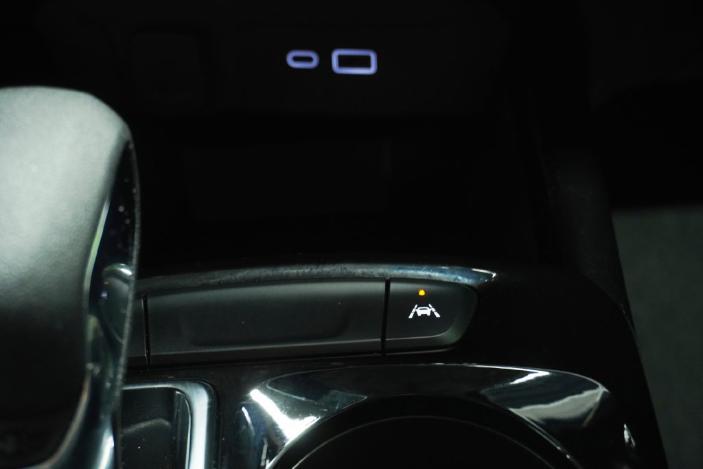 Used 2024 Chevrolet Trax LT w/ LT Convenience Package FWD image 20