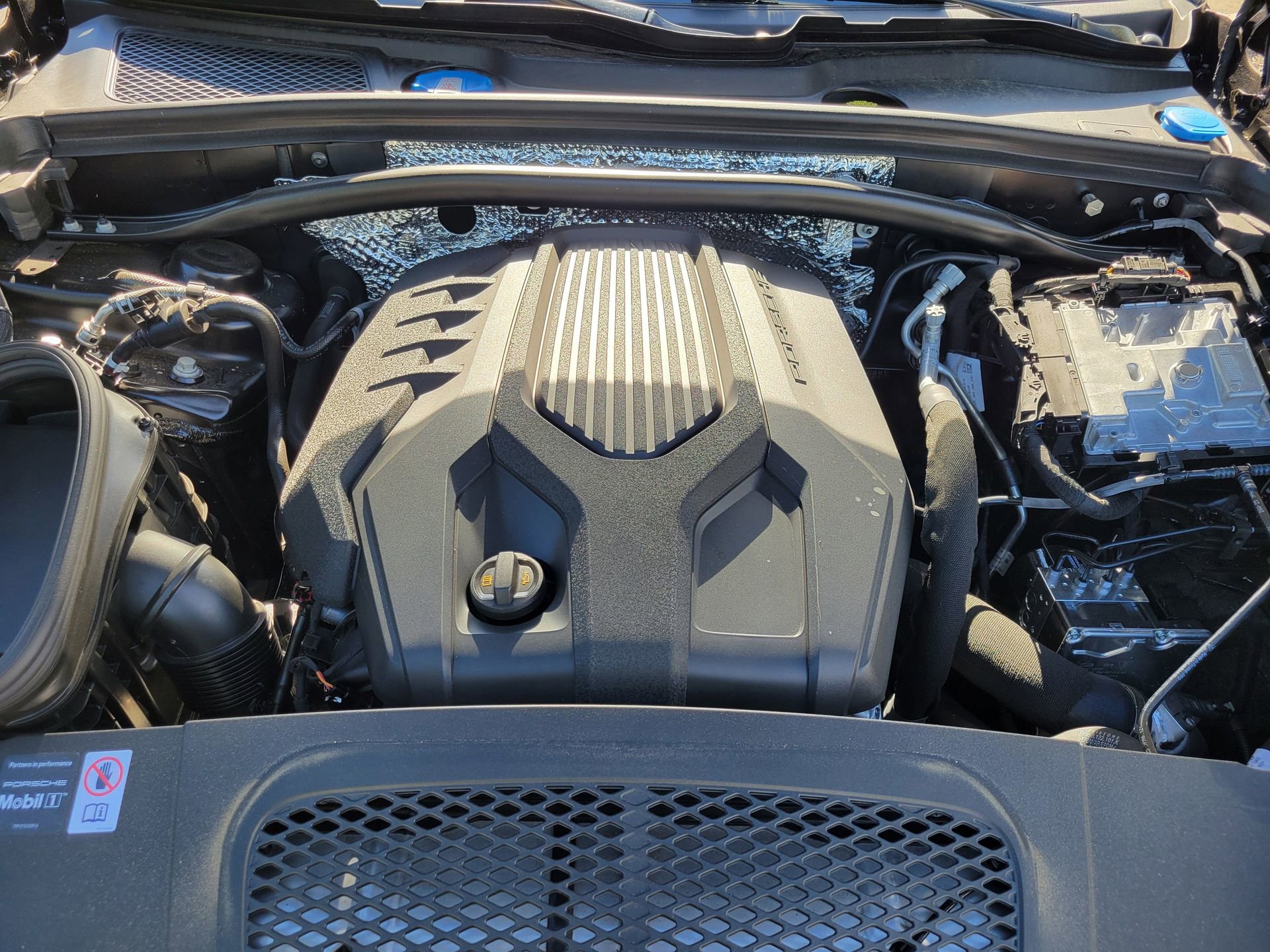 Used 2026 Porsche Macan image 35