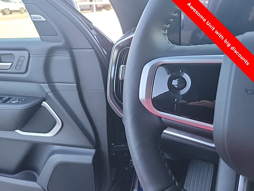 New 2025 Nissan Armada Platinum image 25