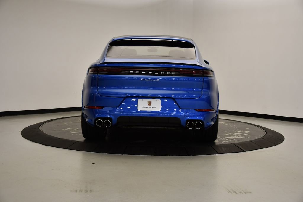 Certified 2025 Porsche Cayenne S image 6
